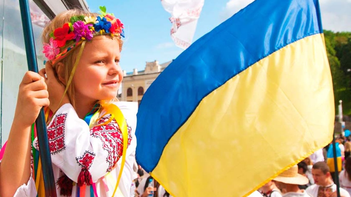 80% украинцев гордятся своей страной - опрос