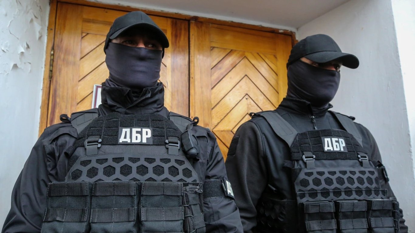 ДБР арестовало 86 миллионов гривен крымских бизнесменов с двойным гражданством