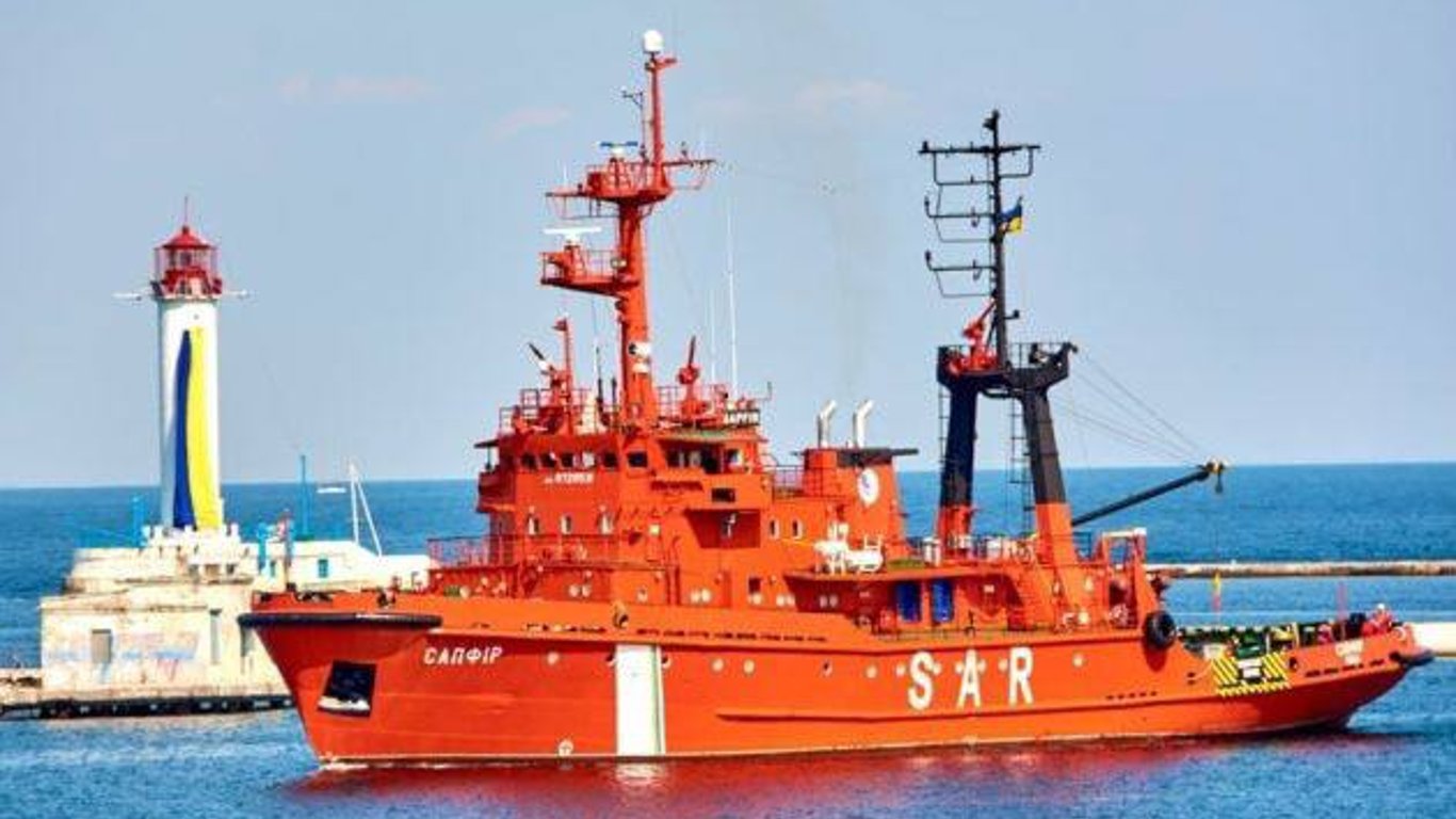 Захоплене орками судно Сапфір повернулося під контроль України