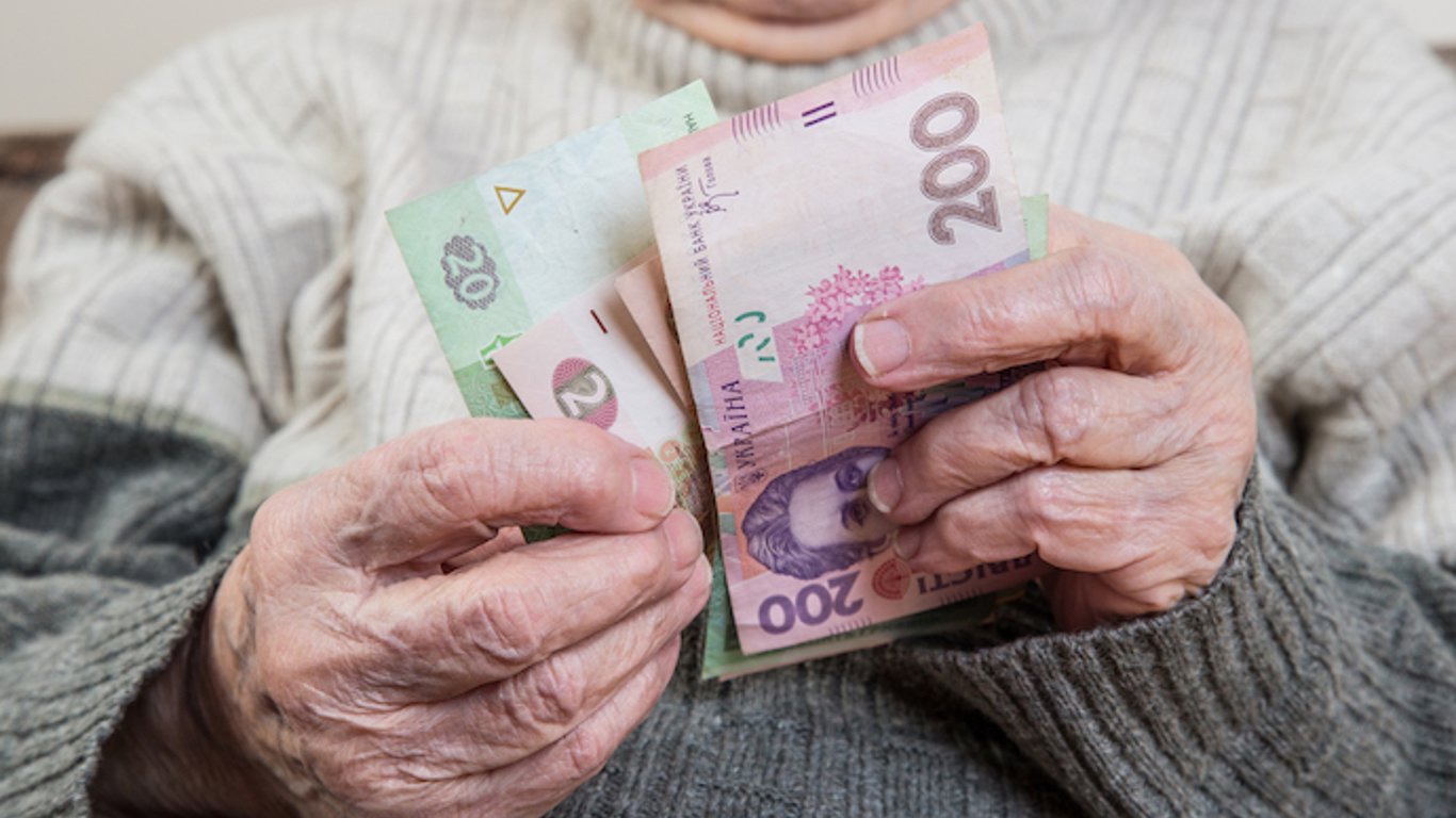 Окупанти викрали гроші, які виділили на пенсії для мешканців Мелітополя