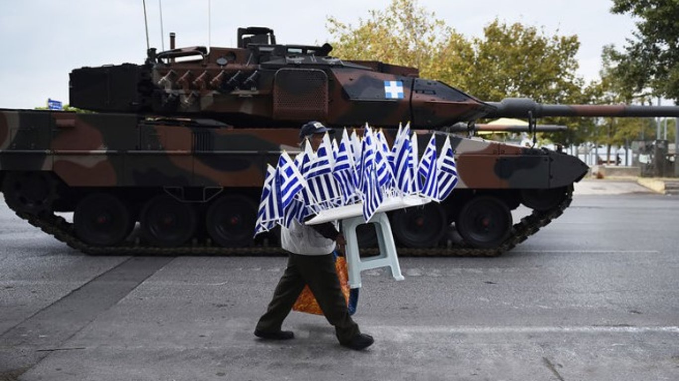 Греция больше не будет отправлять Украине оружие