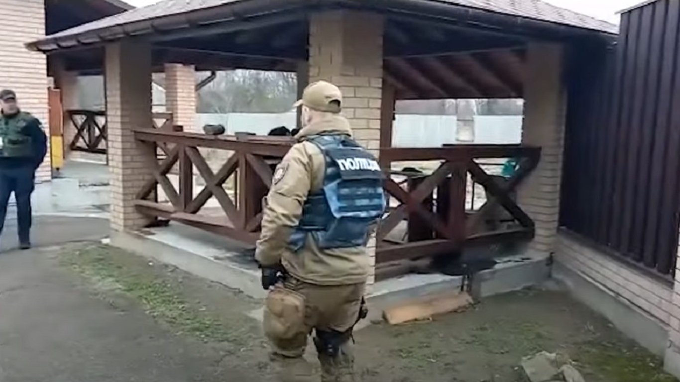 У підвалі на Київщині виявили шістьох закатованих і розстріляних окупантами мирних жителів