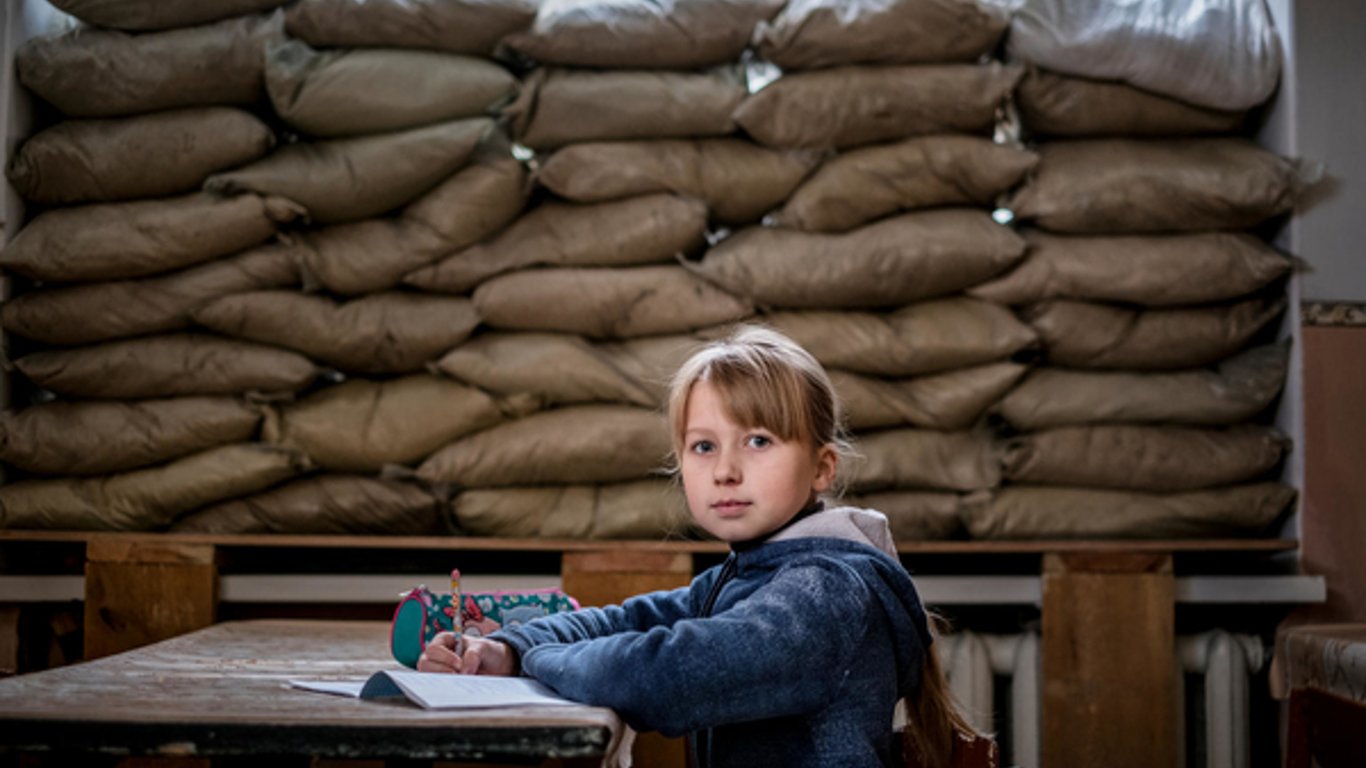 Викрадення та усиновлення росією українських дітей порушення гуманітарного права