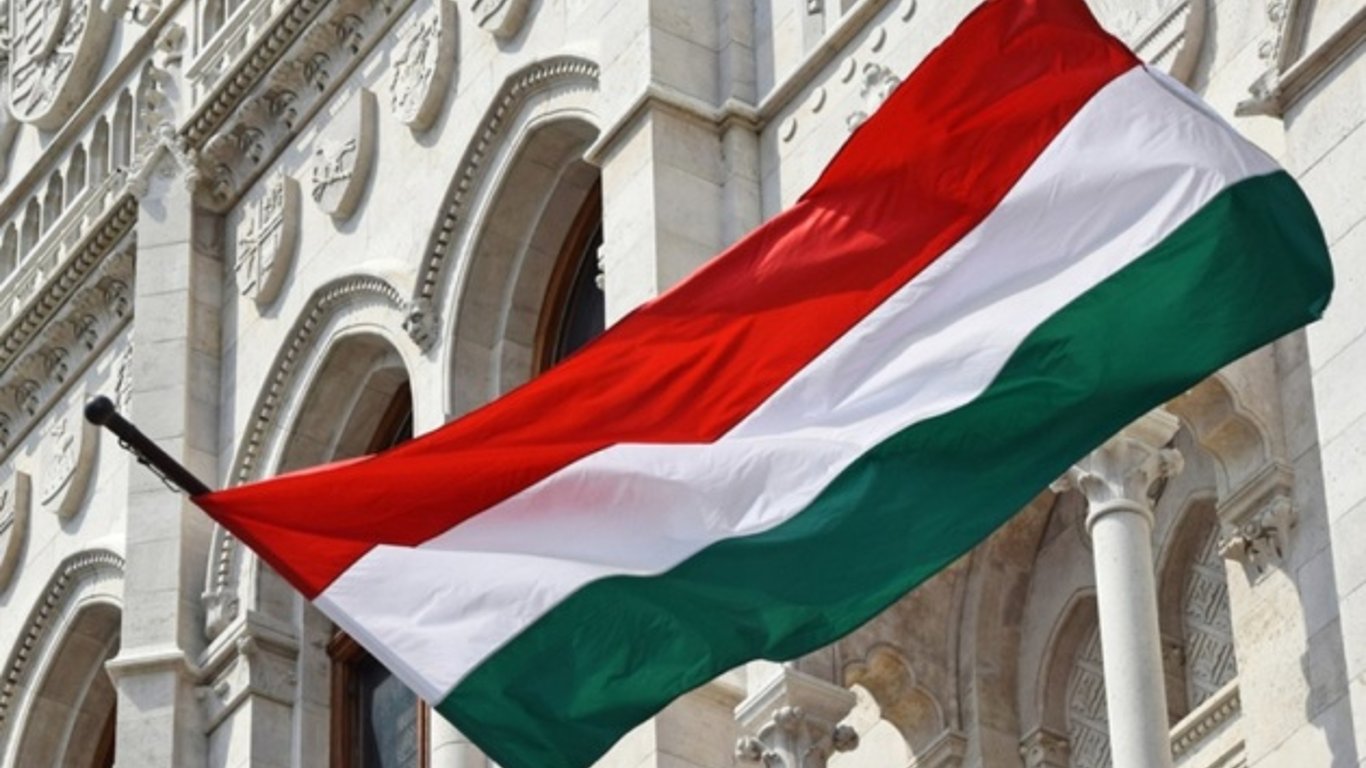 Угорщина не підтримає ембарго російської нафти та газу