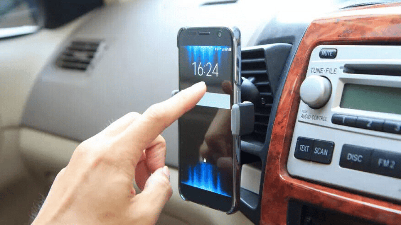 Держатель для телефона в авто: на что следует обратить внимание и какой лучше