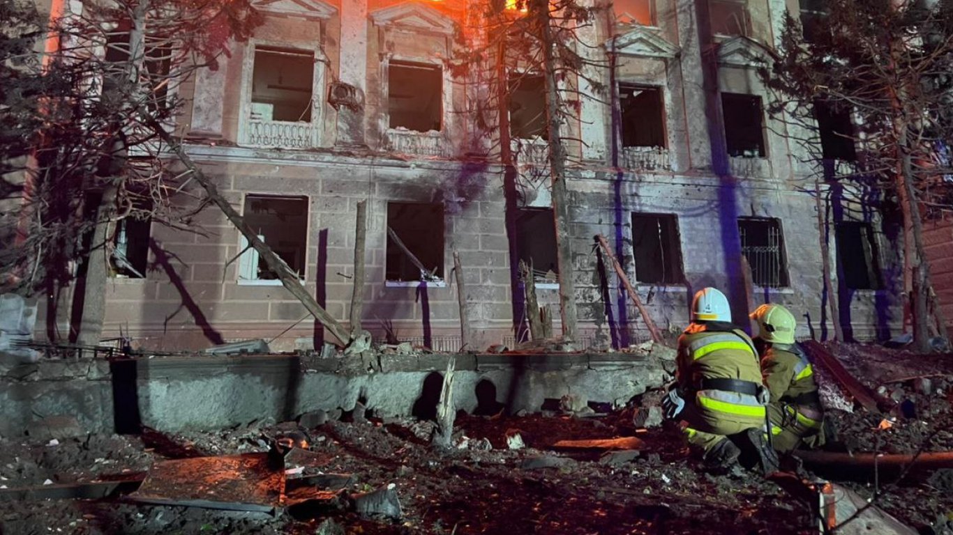 Нічна атака "Калібрами" по Миколаєву: є поранені та загиблі