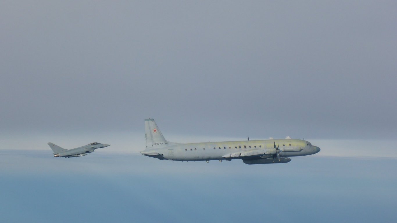 Германия подняла истребители из-за российского разведывательного самолета над Балтийским морем