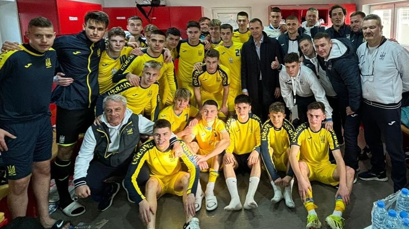 Збірна України з футболу