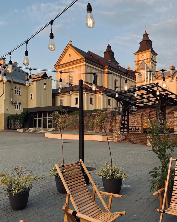 Бастіон у Івано-Франківську - фото