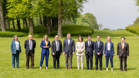 Кулеба призвал страны G7 передать Украине замороженные активы рф - 285x160