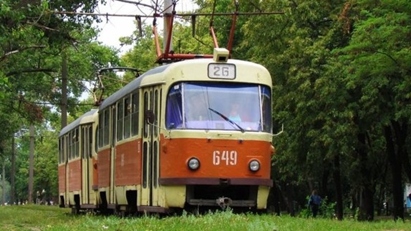 В Харькове начинают курсировать троллейбусы и трамваи