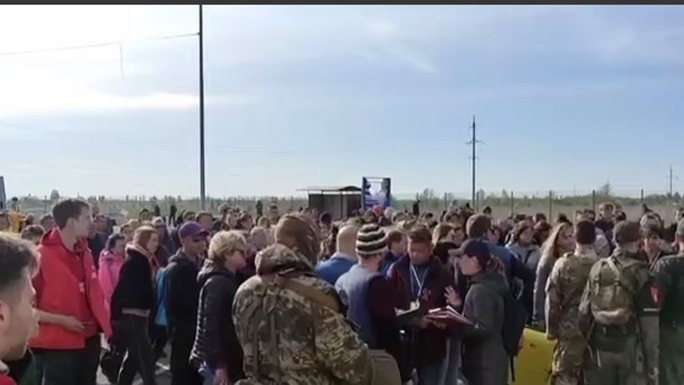 Маріуполь масово депортують в росію - як це відбувається