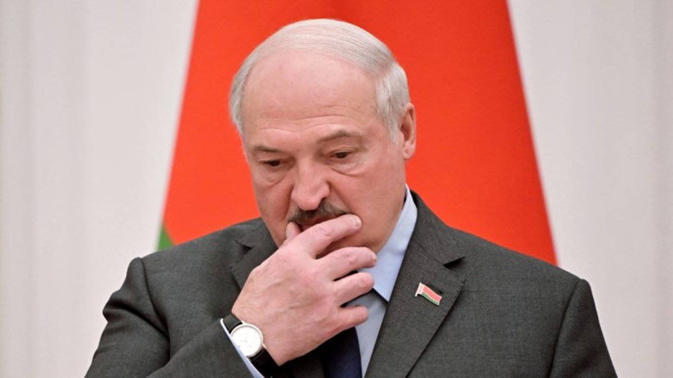 Лукашенко во время разговора с путиным снова заговорил, что НАТО и Польша хотят забрать Западную Украину