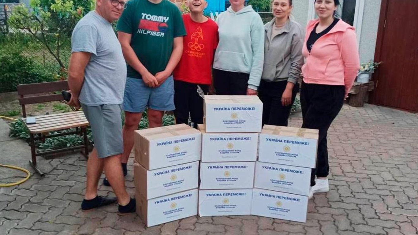 На Рівненщину, де проживають вимушені переселенці з Луганської області, доставили допомогу від Вадима Столара