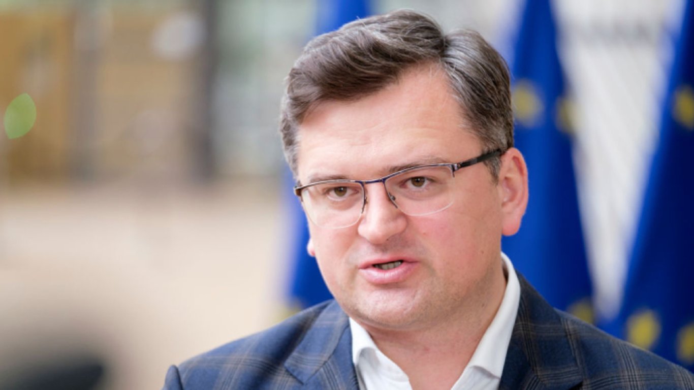 Кулеба обговорив з главою МЗС Франції посилення санкцій проти росії та членство України в ЄС