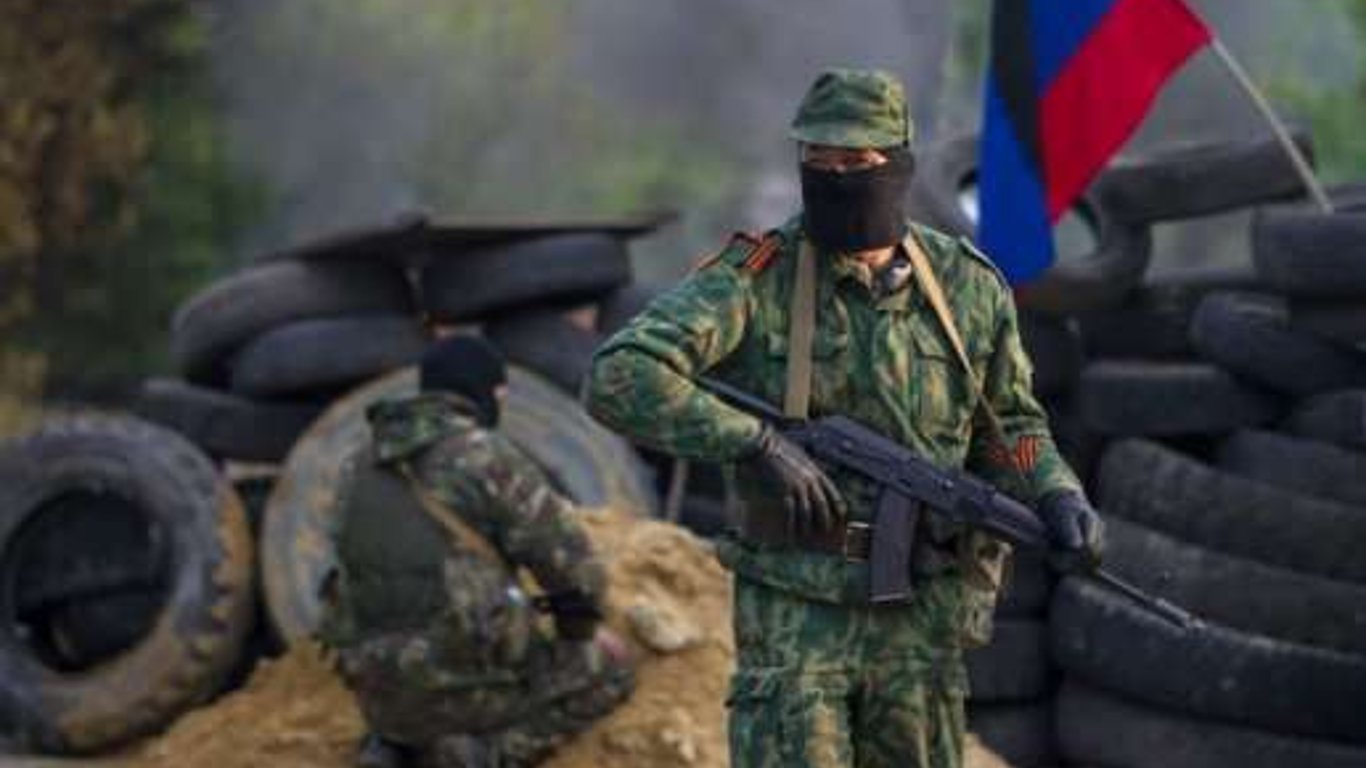 російські солдати свідомо катують людей та кидають гранати в укриття мирних українців
