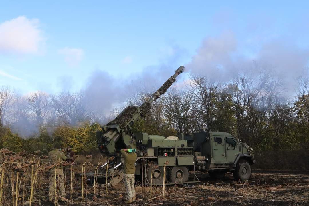 Украинские военные наносят удары по позициям оккупантов