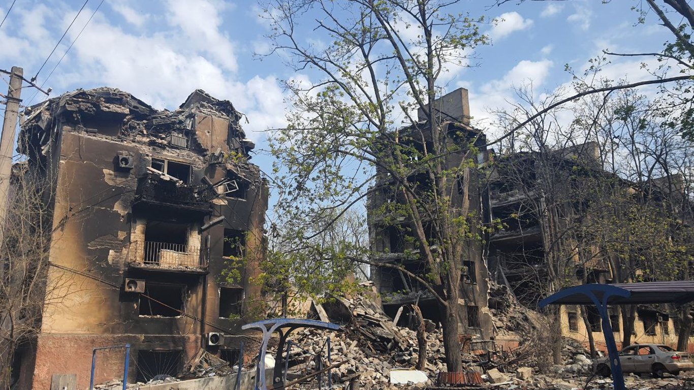 Росіяни зруйнували 80 будинків у Маріуполі, могло загинути 100 тисяч осіб - мешканка міста