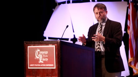 Американський науковець просуває кремлівські наративи: що відомо - 285x160