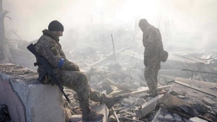 Окупанти знову обстріляли Миколаїв: влучили у зерносховища - 285x160