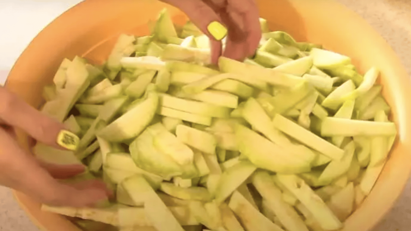 смачна заготівля на зиму з кабачків