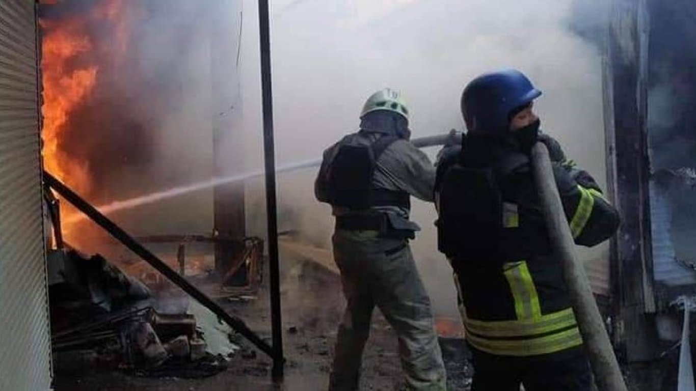 Армія рф обстріляла ринок, коледж і школу на Луганщині - є постраждалі