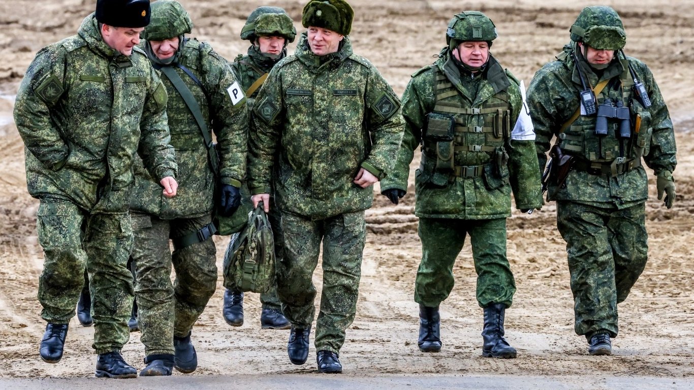 білорусь проводить військові навчання на випадок війни