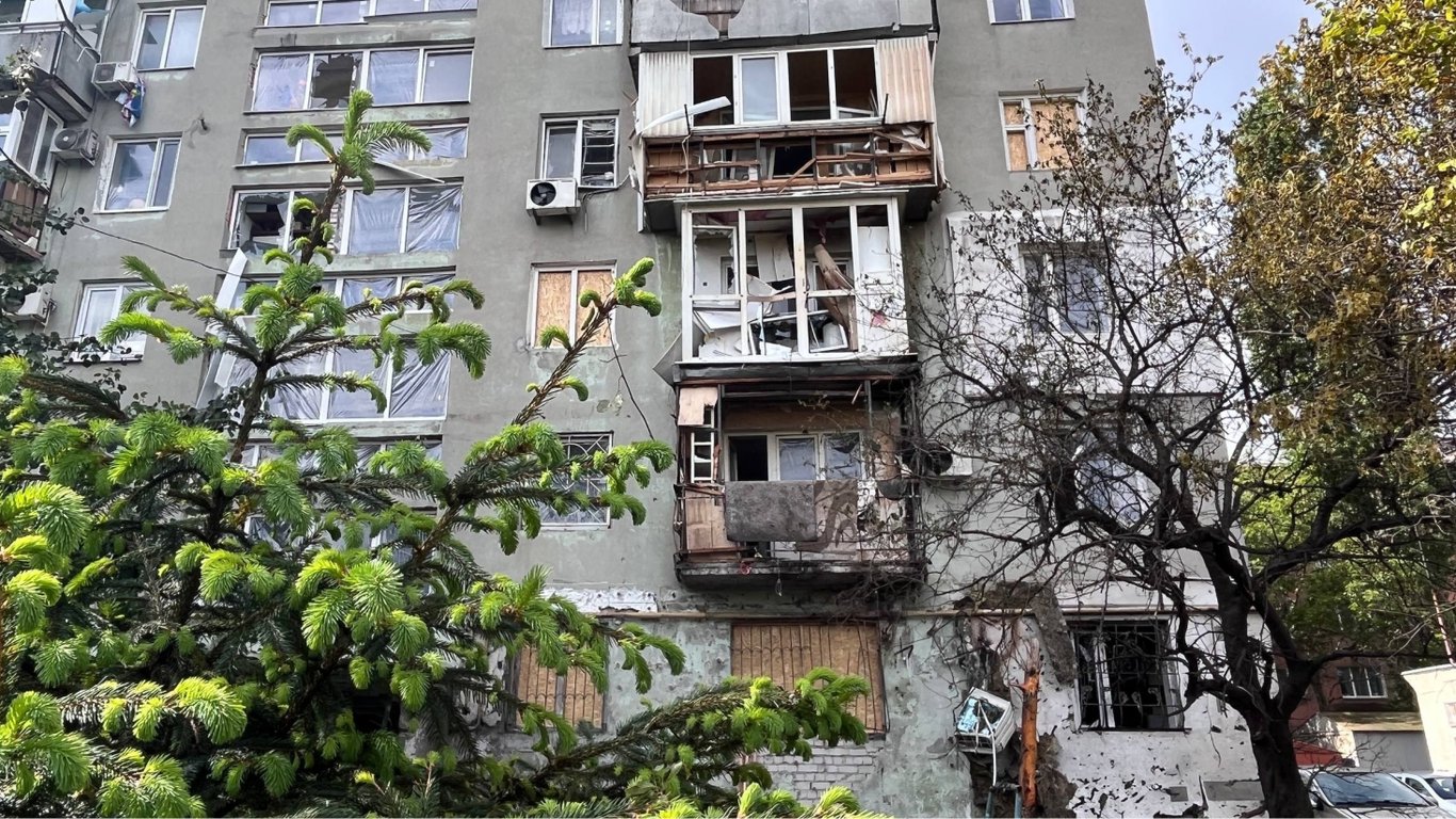 Разрушения после удара по Одессе: фоторепортаж последствий