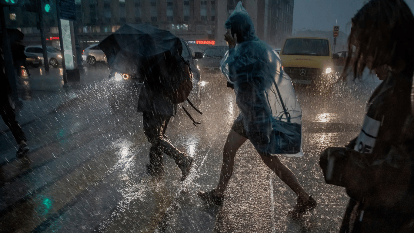 Погода в Україні у суботу, 30 березня — де обіцяють зливи зі шквалами
