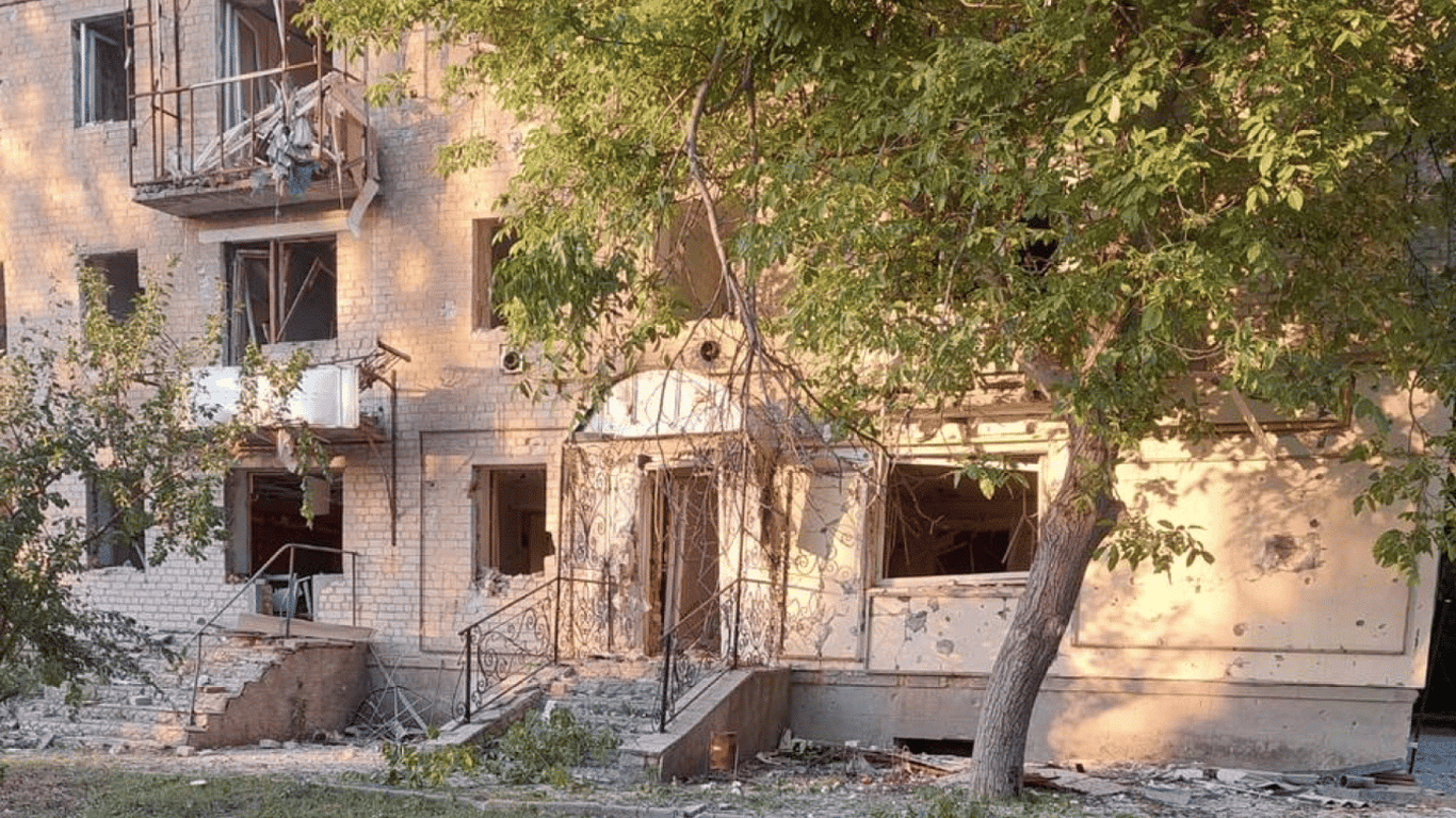 После очередной атаки РФ в Запорожской области разрушены жилые дома