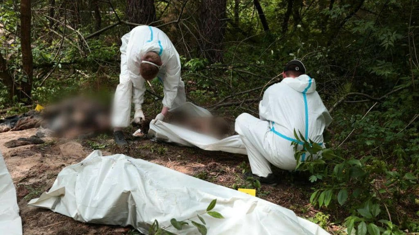 Бучанская резня: полиция обнаружила еще одно массовое захоронение семи расстрелянных гражданских