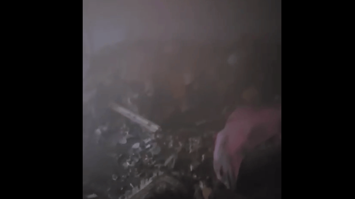 На Миколаївщині окупанти обстріляли п'ятиповерхівку: є серйозні руйнування та поранені