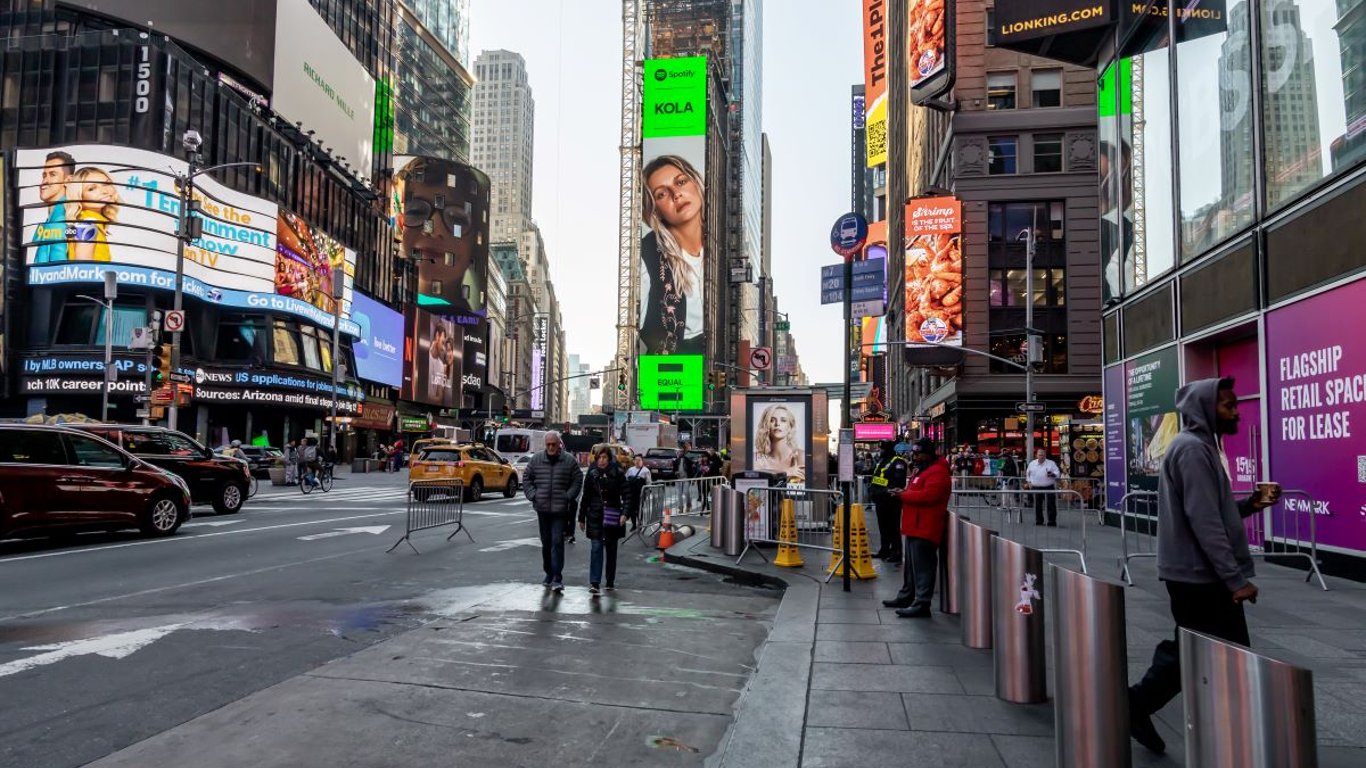 Украинская певица украсила билборд на главной площади Нью-Йорка