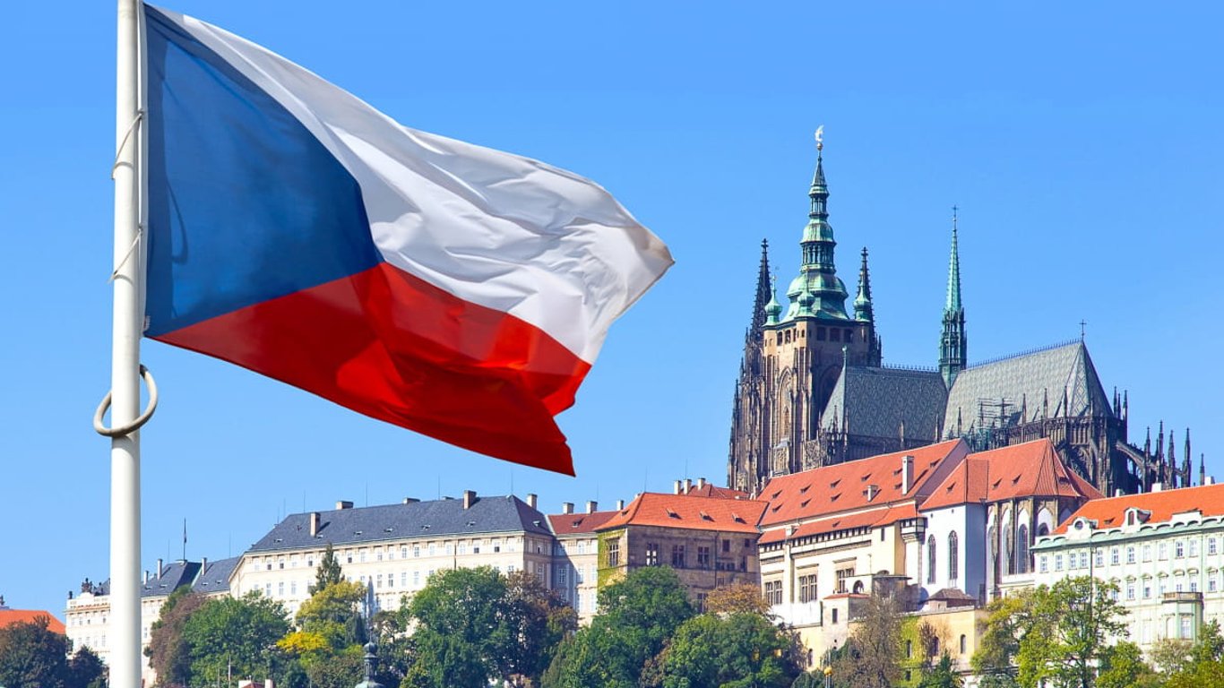Чехия одобрила новый пакет военной помощи Украине