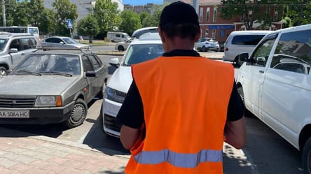 В Одесі активізувалися “чорні паркувальники”: як не платити за паркування у 20 разів більше - 285x160