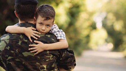 День отца в Украине: как поздравить мужчину, который на фронте - 285x160