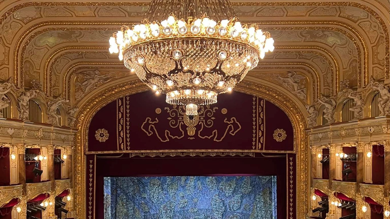 Культура - наша зброя: Одеський оперний театр відновив свою роботу