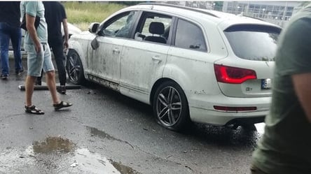 У Херсоні вибухнуло авто: повідомляється про поранення колаборанта - 285x160