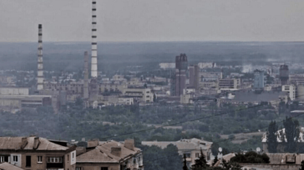 Це не "Азовсталь": росіяни не дозволяють евакуювати 300 осіб із заводу "Азот" - 285x160