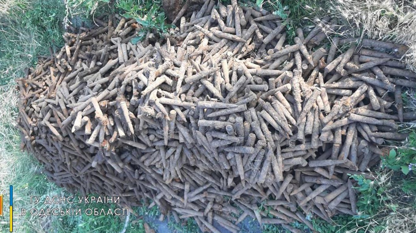 В Болградском районе обнаружили более двух тысяч боеприпасов времен Второй мировой войны