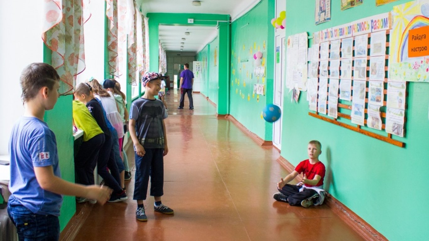 Школи Чорноморська відмовилися від викладання російської мови