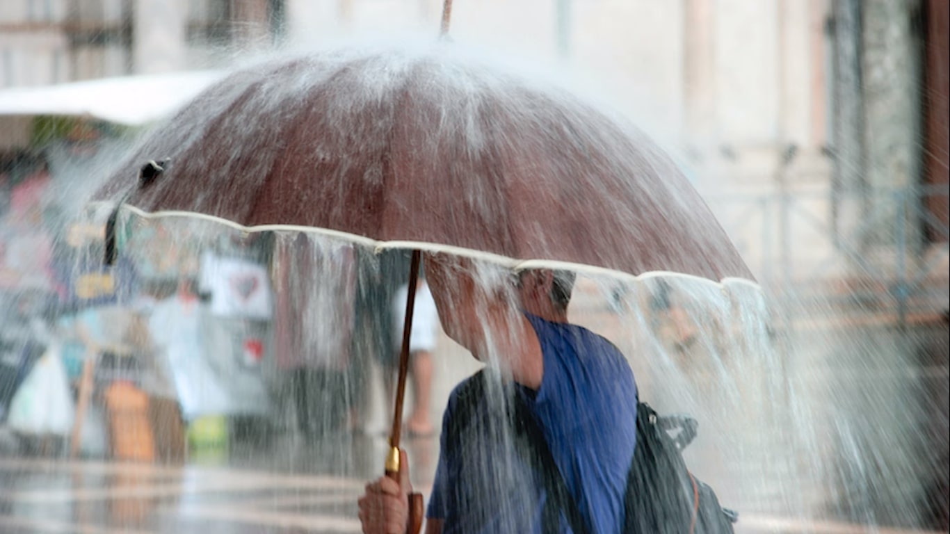 Погода в Украине 23 июня - большую часть Украины накроют грозовые дожди