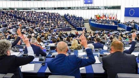 Европарламент поддержал предоставление Украине и Молдове статуса кандидатов в ЕС и принял резолюцию - 285x160