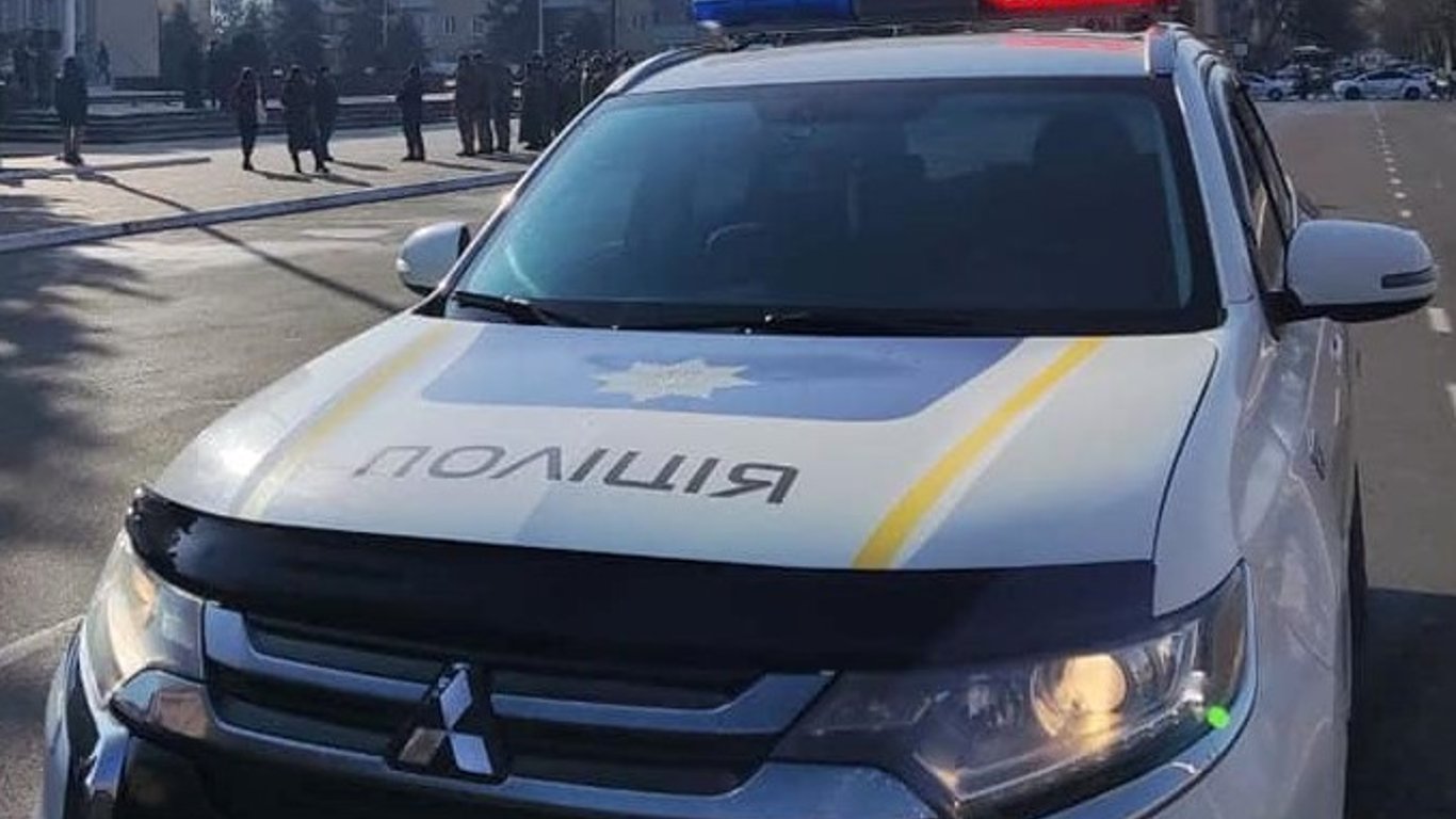 В Одессе экипаж патрульных наехал на женщину