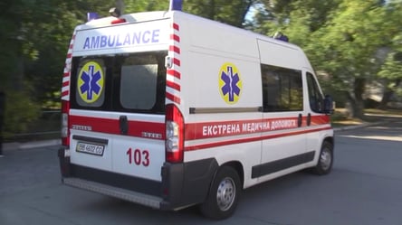 На Харківщині обстріляли карету швидкої: поранений працівник надав допомогу хворому - 285x160