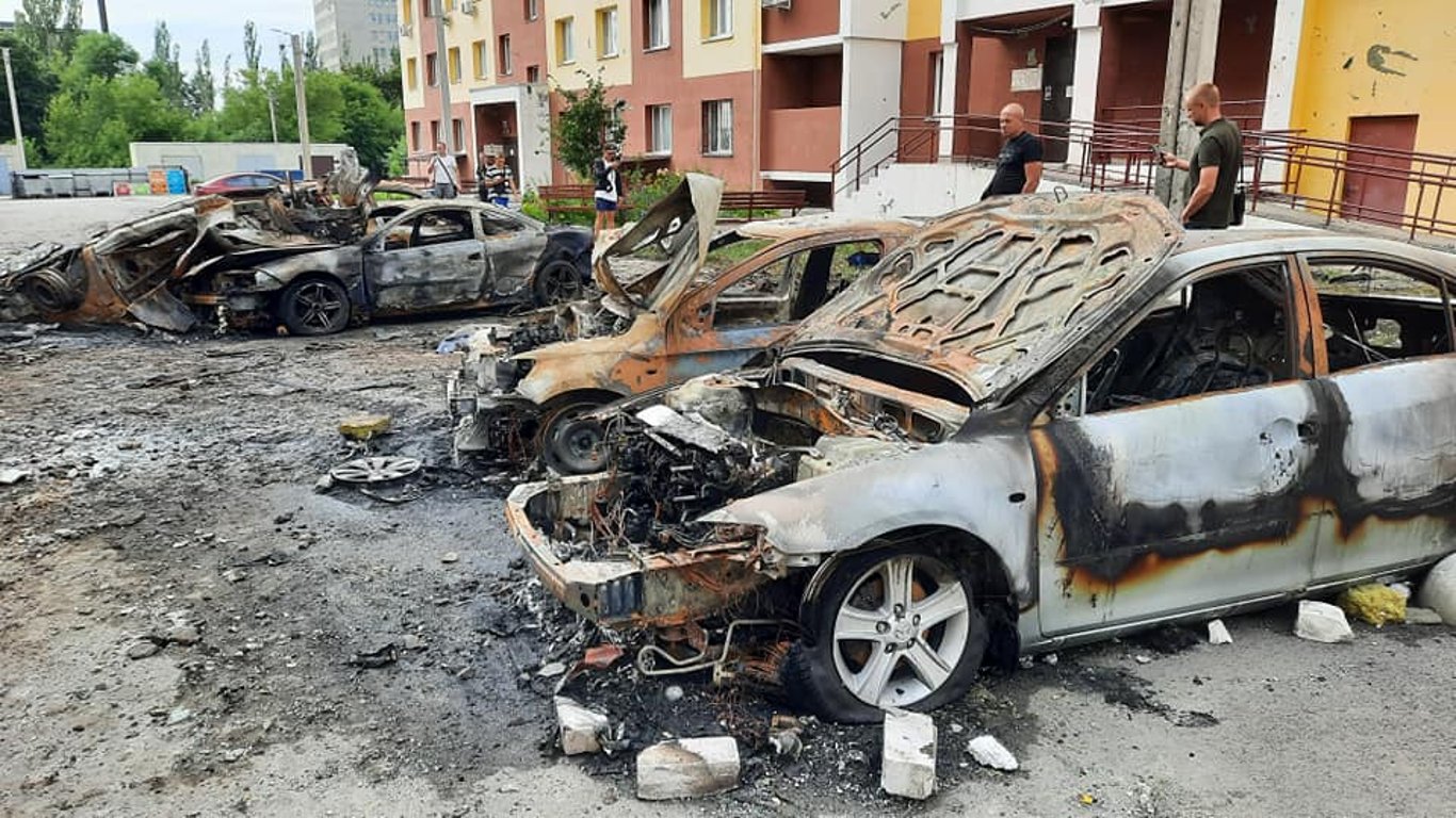 В Харькове обстреляли больницу и жилищный сектор