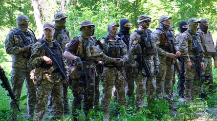 "Азов теперь — вся Украина": как дело легендарного батальона продолжают в Харьковской области - 285x160