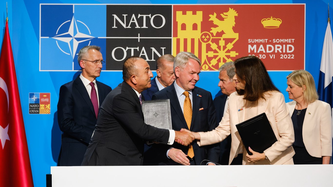 Члены НАТО согласовали усиленный пакет поддержки для Украины