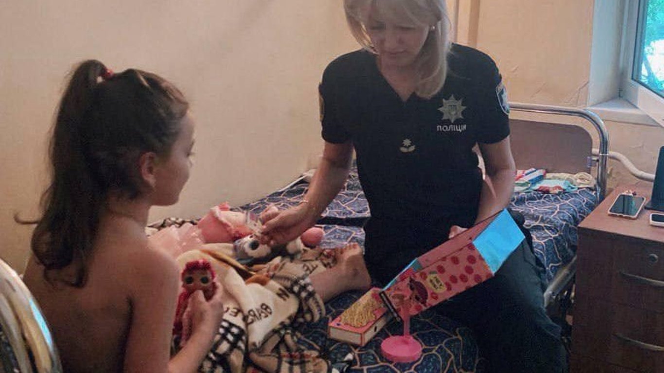 После обстрела базы отдыха в Одесской области пятилетней девочке ампутировали ногу