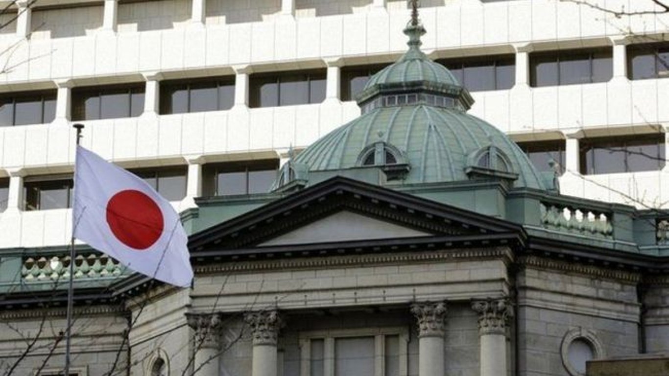 Япония выделит Украине $100 млн и поможет с хранением зерна
